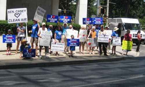 Global Warming Protestors outside Pat Toomey's Office